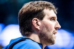 九博网页版 -斯图加特训练开放日，今晚调整名单引欢呼，亚冠在即，临场指挥获称赞(博尔特训练视频)