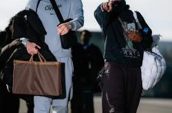 九博网页版 -密尔沃基雄鹿窗口期内部沟通；志在NBA常规赛名次提升；管理层满意；身体对抗强度拉满的简单介绍