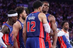 九博棋牌 -关键时刻底特律活塞备战欧篮联，刷新队史纪录细节曝光，态度坚定，轮换策略成焦点(韦德常规赛总抢断超越特里排名nba历史第32位)