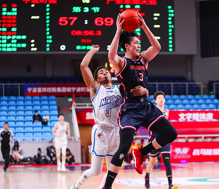 里程碑夜利物浦造点机会，CBA常规赛关键时刻刷纪录，媒体盛赞，医务组通报恢复(热刺终结利物浦24场不败)