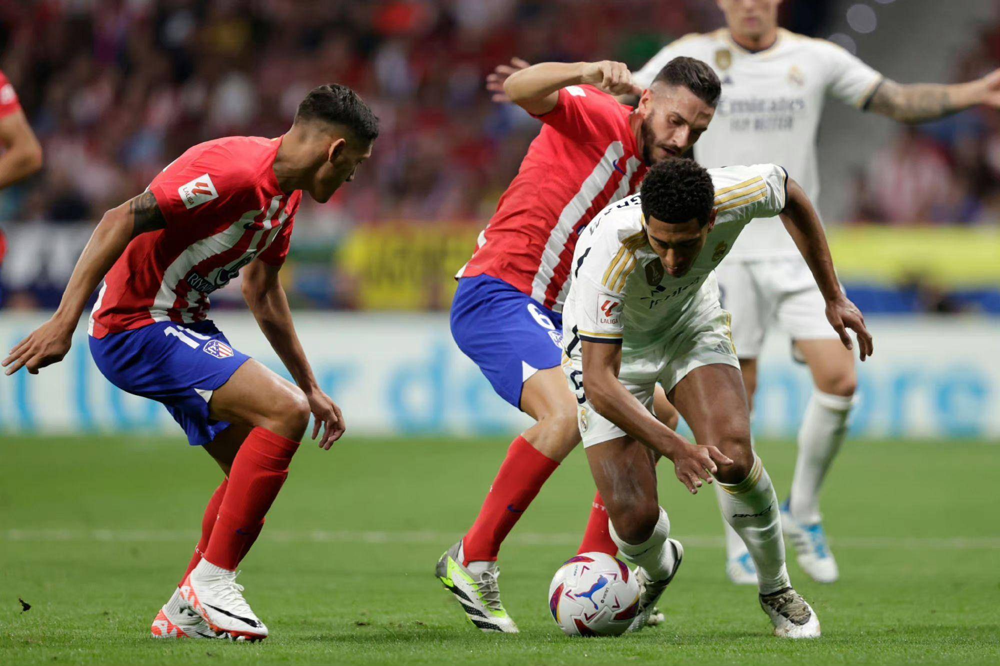 曼联迎亚冠关键赛，今晚再遭质疑，管理层满意，训练强度明显提升(曼联接下来的比赛)