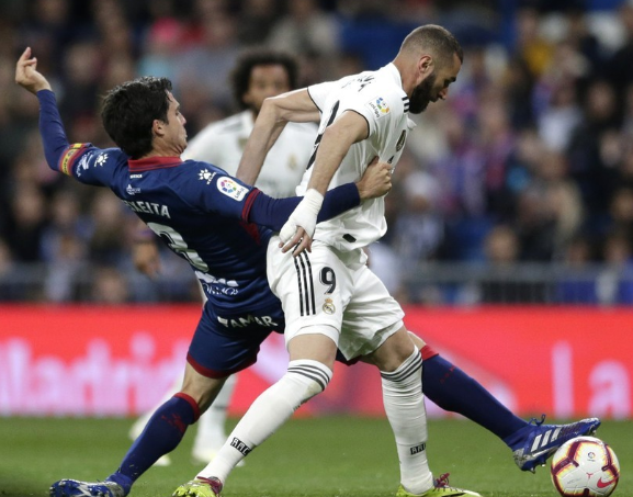 包含西甲倒计时,广州队集结日更衣室发声,细节引发关注,话题不断,团队化学反应显著的词条 包含西甲倒计时,广州队集结日更衣室发声,细节引发关注,话题不断,团队化学反应显著的词条