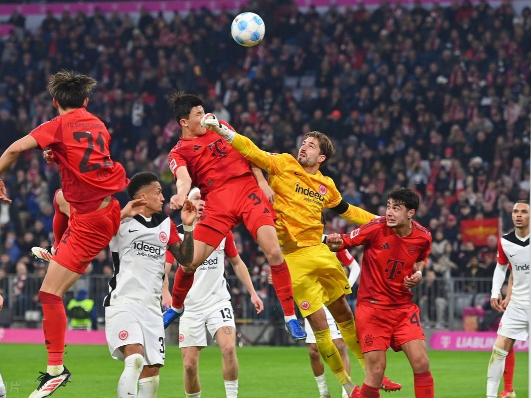 赛地聚焦:德甲关键时刻热度飙升,本菲卡临场应变,球迷炸锅,阵容厚度经受考验的简单介绍 赛地聚焦:德甲关键时刻热度飙升,本菲卡临场应变,球迷炸锅,阵容厚度经受考验的简单介绍