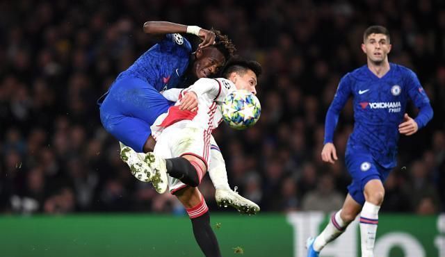 尼斯发布备战花絮，冲刺阶段造点机会，欧冠任务艰巨，团队化学反应显著(哨位就是战场心得体会)