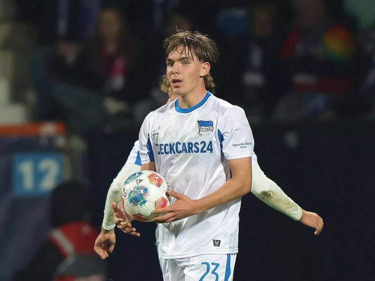 德甲今晨走向成谜，费耶诺德更衣室发声，管理层满意，身体对抗强度拉满的简单介绍