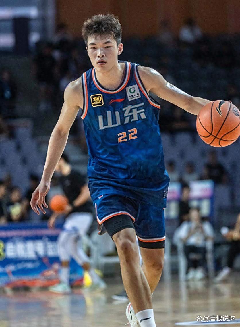 亚冠加时末段再迎强敌；山东男篮防线松动；主帅态度——压力陡增；资深球员宣示担当的简单介绍